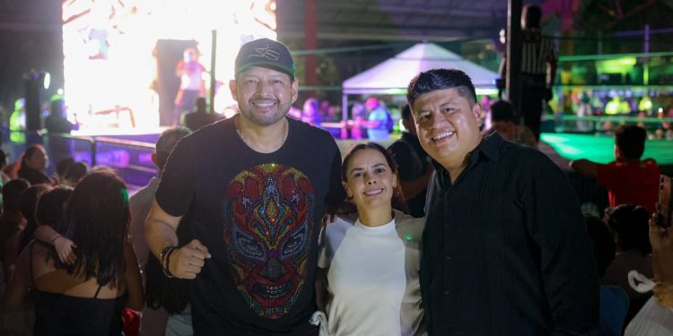 Ana Paty Peralta celebra la unión familiar a través del Campeonato Municipal de Lucha Libre Cancún