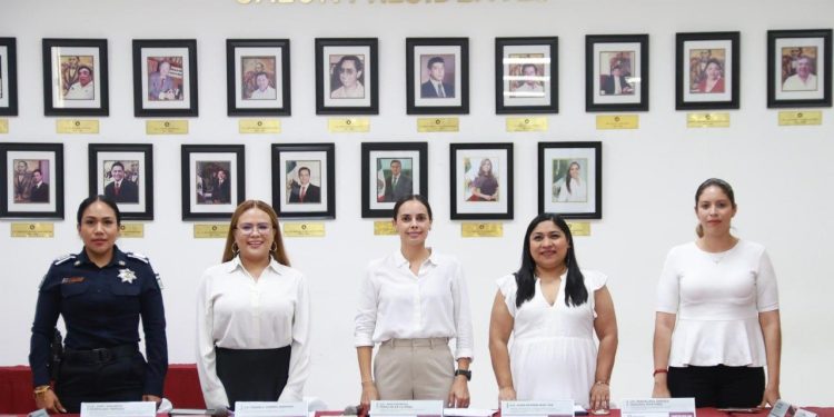 Ana Paty Peralta instala Comité “Mujer Segura” en Cancún