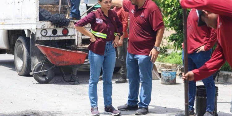 Ana Paty Peralta mantiene programa de bacheo en Cancún