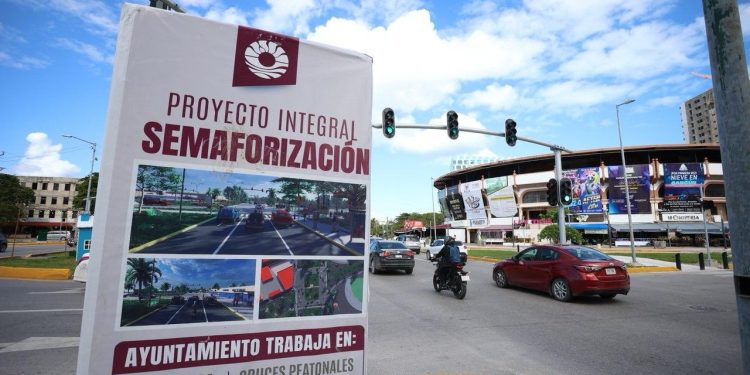 Ana Paty Peralta anuncia nuevos semáforos para la avenida 135 de Cancún