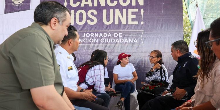 Realizan Jornada de Atención Ciudadana “¡Cancún nos Une!” en el domo deportivo de la Supermanzana 227 de Cancún