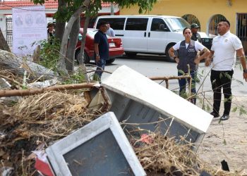 Ana Paty Peralta continúa combatiendo basureros clandestinos por un Cancún limpio
