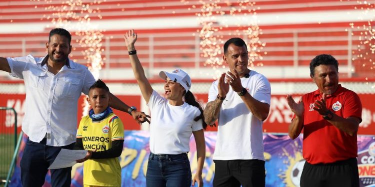 Ana Paty Peralta enciende la pasión deportiva en Cancún