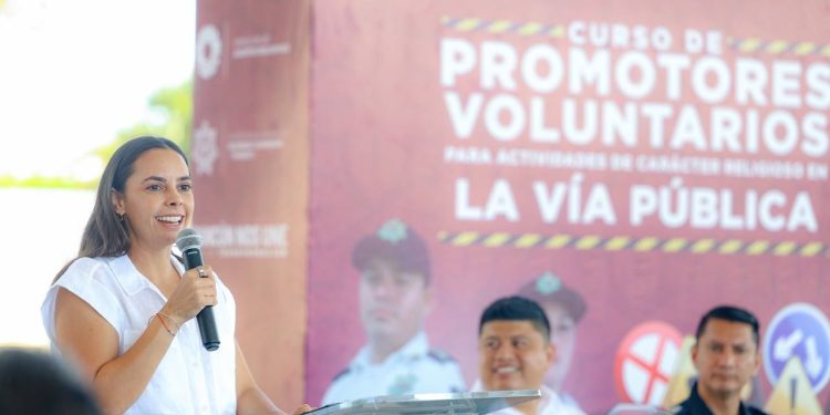 Ana Paty Peralta impulsa capacitación ciudadana para prevenir accidentes en eventos religiosos