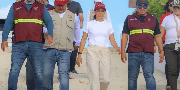 Ana Paty Peralta supervisa playas de Cancún y constata limpieza y seguridad en arenales