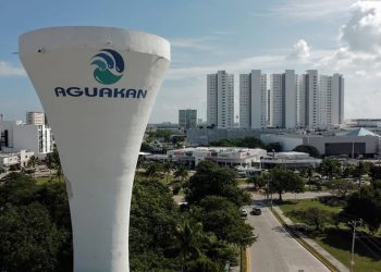 Golpe judicial a Aguakán: pierde amparo y peligra su concesión en Quintana Roo