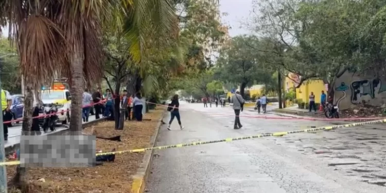 Motociclista pierde la vida en Cancún tras accidente en la avenida Nichupté