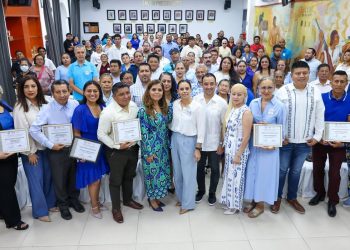 Entregan “Corazón Azul” a 80 miembros de organizaciones religiosas y ministros de culto en Cancún