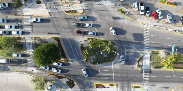 Cancún mejora 10 cruces para evitar accidentes