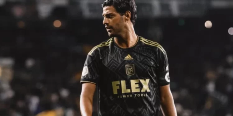 Carlos Vela anuncia su retiro del futbol