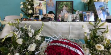 Cuerpos de los cadetes América Yamilet y Adal Jair llegan a Veracruz entre homenajes