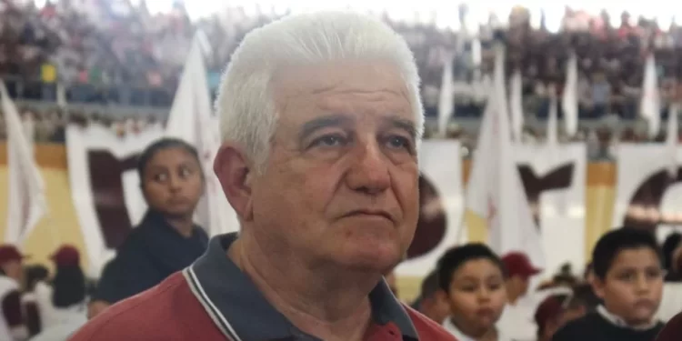 “Buitre, buitre”, Encaran a José Ramiro López Obrador tras reunión en tecnológico de Balancán