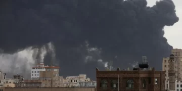 Israel ataca la capital de Yemen con furia aérea