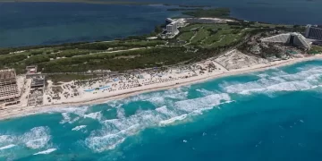 Playas de Cancún lucen impecables pese al sargazo