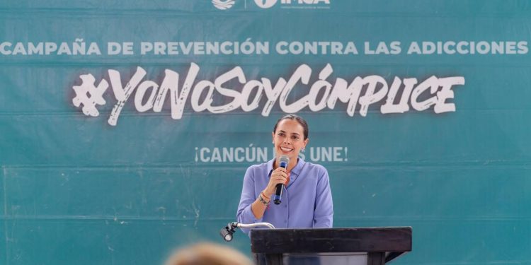 Ana Paty Peralta atiende causas sociales con prevención