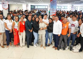 Ana Paty Peralta sorprende con ponencia sobre gobierno digital y cero corrupción