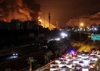Israel ataca yacimiento clave: incendio paraliza gas en Irán