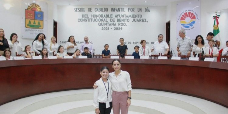 Niños de Cancún votan en Cabildo Infantil 2025