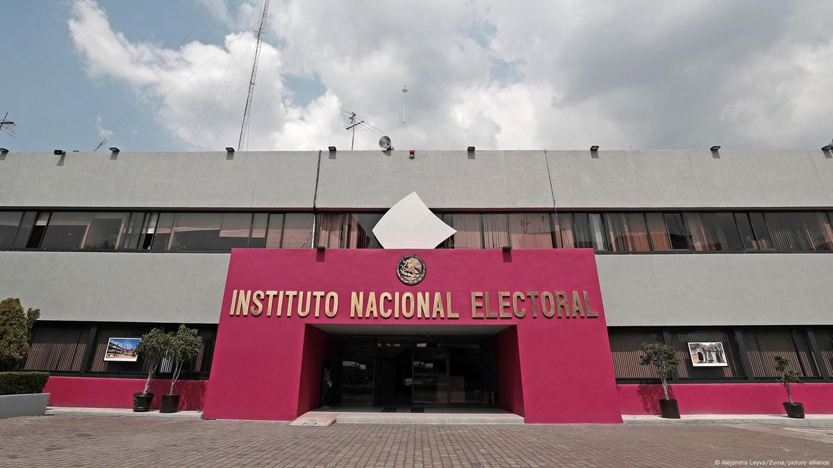 Sanción del INE a Morena: 21.6 mdp por omitir informes de precampaña