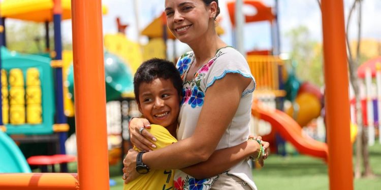 Ana Paty Peralta transforma Cielo Nuevo con parque infantil