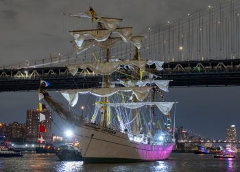 Choque del Buque Cuauhtémoc en Brooklyn