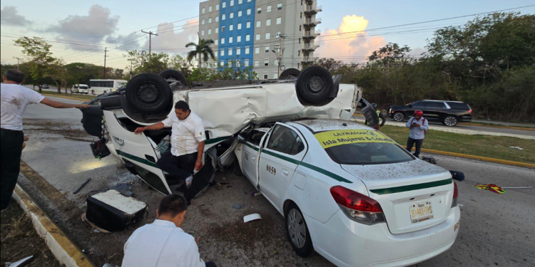 Accidente en Av. Tulum Hoy en Cancún: 3 Muertos y 2 Heridos