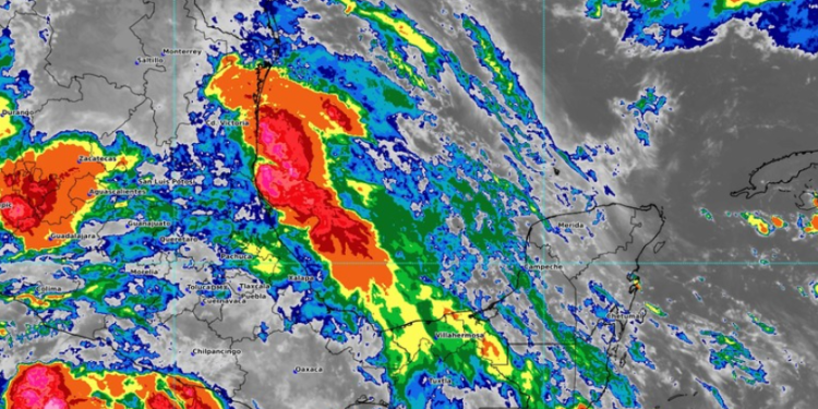 Tormenta tropical Barry deja caos en México