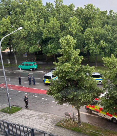Mujer apuñala a varias personas en Múnich, Alemania
