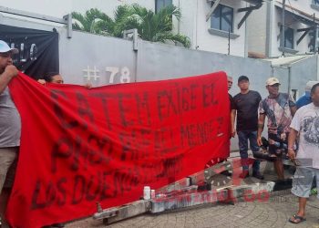 Protesta de los trabajadores Puente Nichupté: 12 meses sin pago