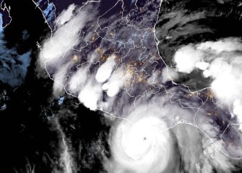Huracán Erick categoría 4 azota Oaxaca: alerta máxima