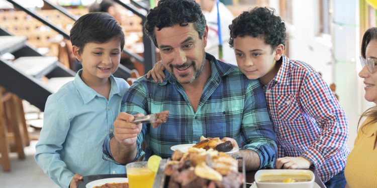 Restaurantes de Cancún se alistan para el Día del Padre