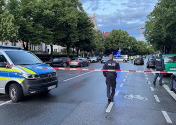 Mujer apuñala a varias personas en Múnich, Alemania