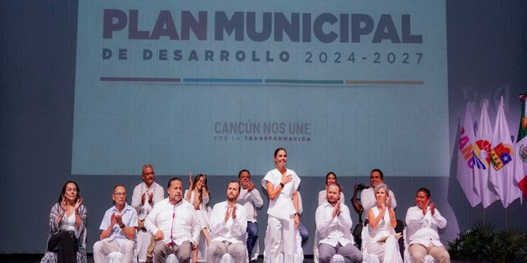 Ana Paty Peralta presenta Plan de Desarrollo Cancún 2024–2027