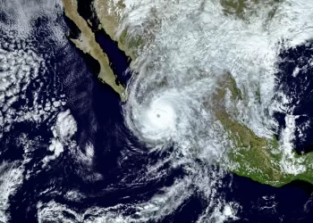 Ruta huracanes previstos Cancún 2025