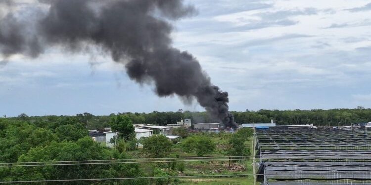 Explosión desata incendio en campamento de la Sedena
