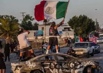 Suman 61 mexicanos detenidos tras redadas en Los Ángeles, informa Sheinbaum