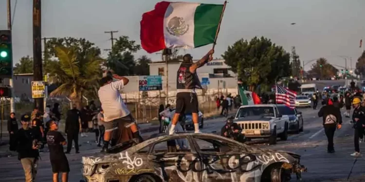 Suman 61 mexicanos detenidos tras redadas en Los Ángeles, informa Sheinbaum