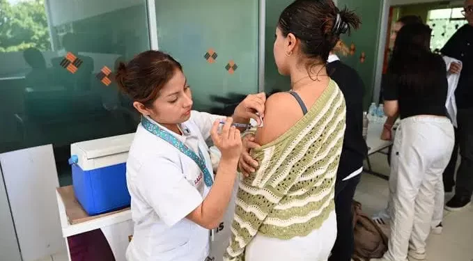 Jornada de vacunación contra el sarampión en Quintana Roo