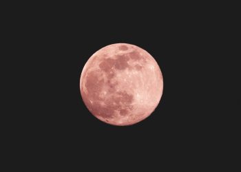 Luna de Fresa 2025: cómo y cuándo verla