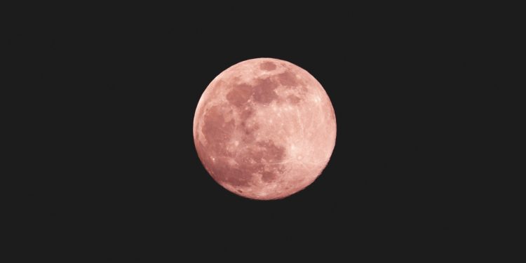 Luna de Fresa 2025: cómo y cuándo verla
