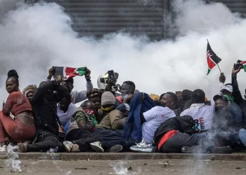 Protesta en Kenia deja caos y 16 muertos