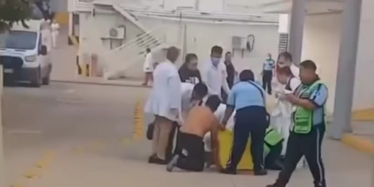 Mujer dio a luz en el piso del hospital