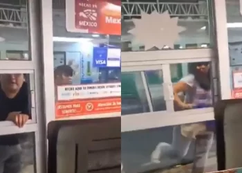 Mujeres ebrias agreden a empleado de Oxxo por alcohol