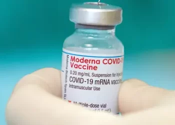 Nueva variante COVID NB.1.8.1 preocupa a la OMS