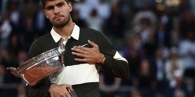 ¡De infarto! Carlos Alcaraz salva puntos de partido y conquista Roland Garros tras batalla épica
