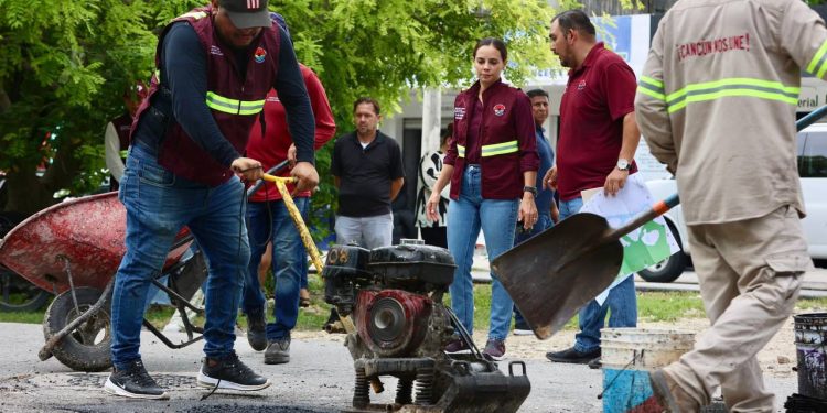Refuerza Ana Paty Peralta mantenimiento vial en Cancún