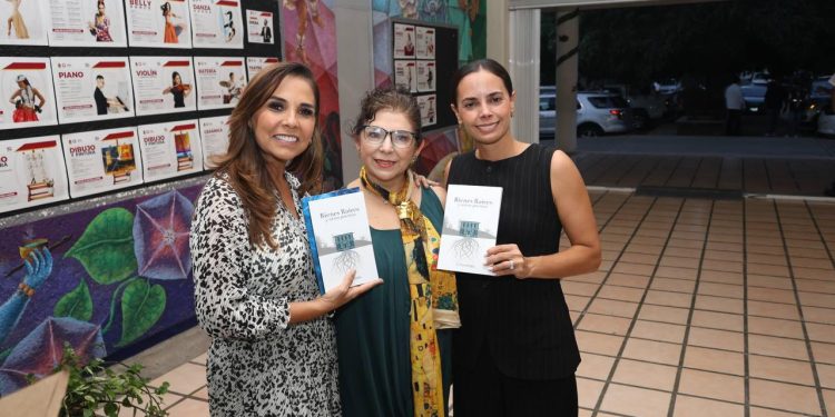 Ana Paty Peralta y Mara Lezama lideran presentación de antología poética
