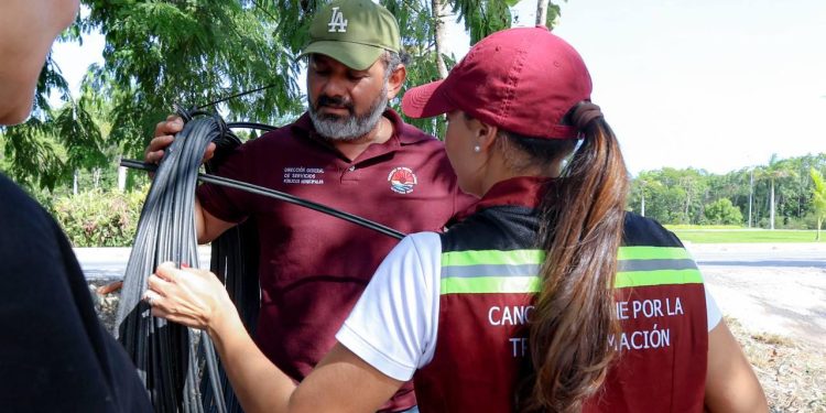Supervisa Ana Paty Peralta limpieza en Huayacán
