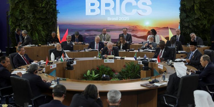 Amenaza de Trump a BRICS es irresponsable