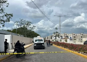 Muere motociclista tras impactar maquinaria pesada